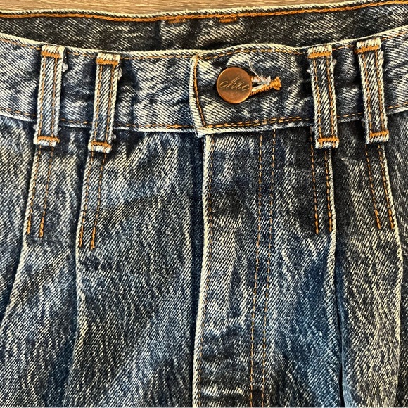 Vintage 80s Chic Acid Wash high-waisted pleated tapered leg denim mom jeans 6 - Picture 5 of 13